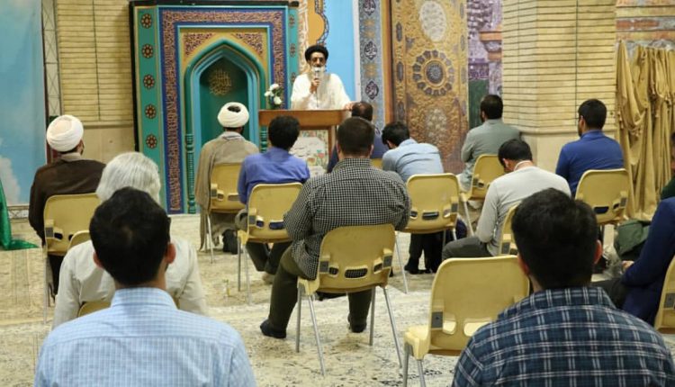 حجت الاسلام انجوی نژاد دبیر جبهه فرهنگی فارس در نشست هنرمندان