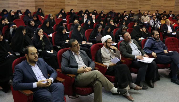 تربیت راوی دستاوردهای انقلاب