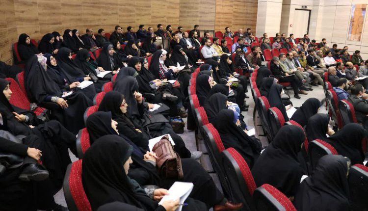 تربیت راوی دستاوردهای انقلاب