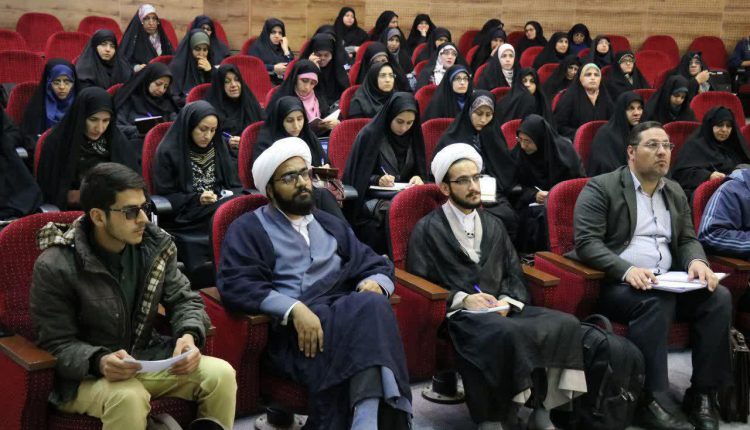 تربیت راوی دستاوردهای انقلاب