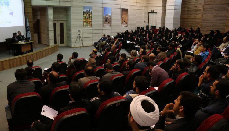 تربیت راوی دستاوردهای انقلاب