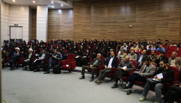 تربیت راوی دستاوردهای انقلاب